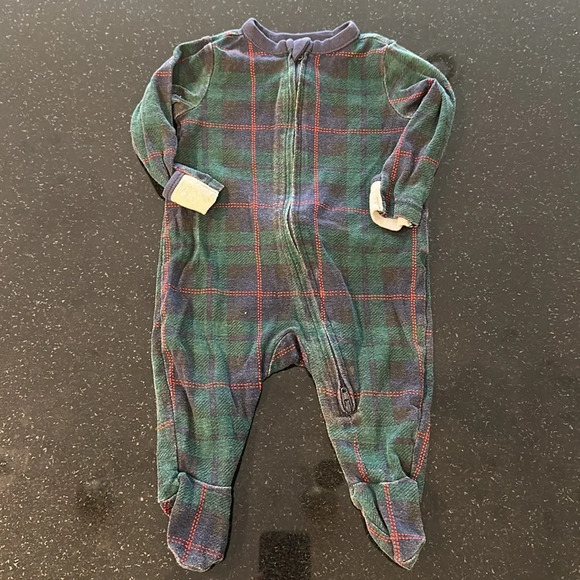 BABY CHRISTMAS PAJAMA 0-3 month Old Navy and Gap Bundle - Picture 4 of 11